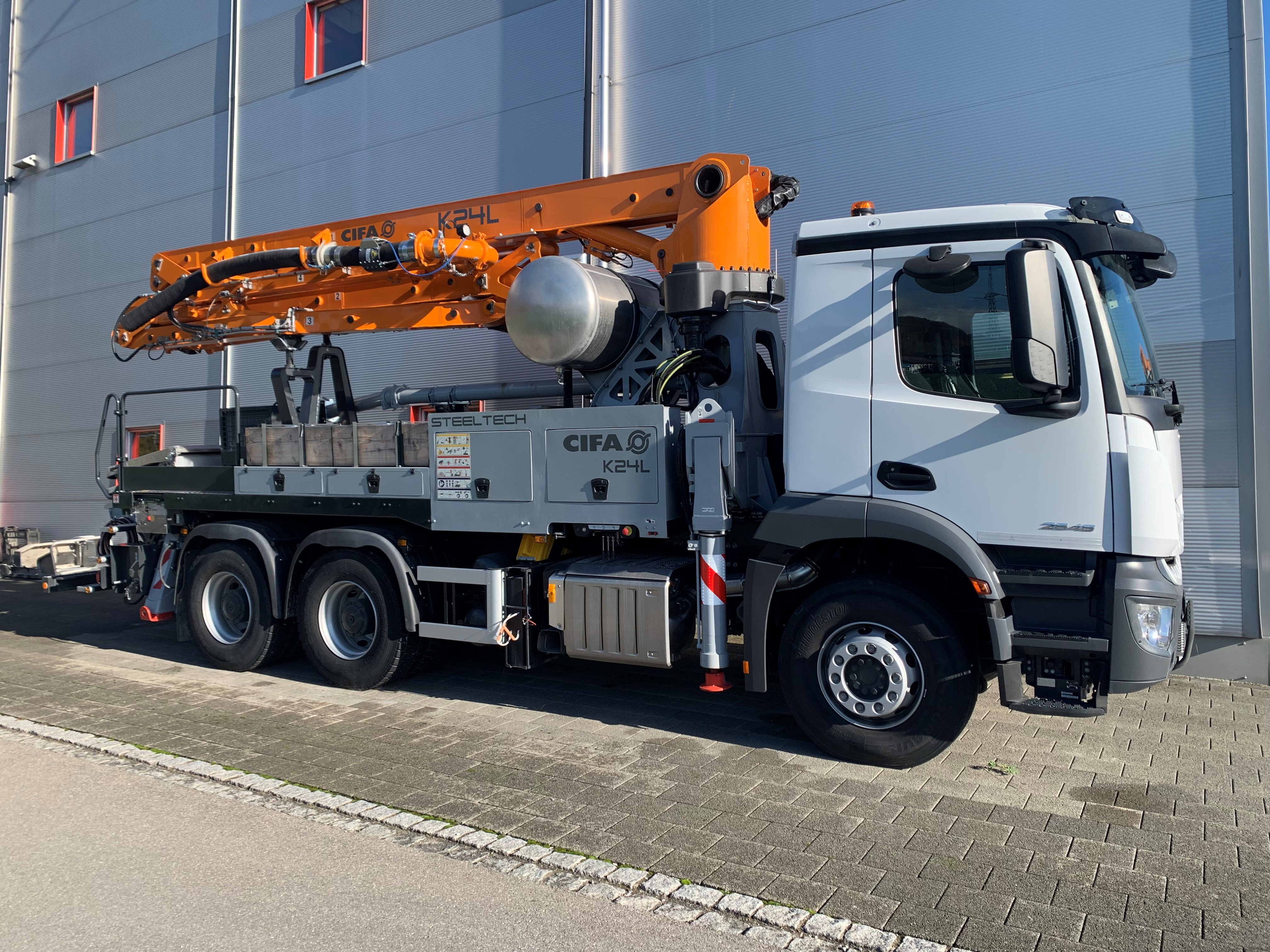 CIFA K24L